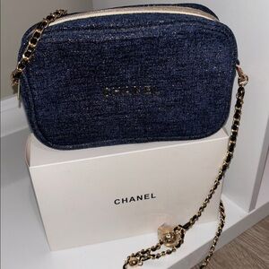 New crossbody or shoulder bag Navy and Gold with gold adjustable chain - no box